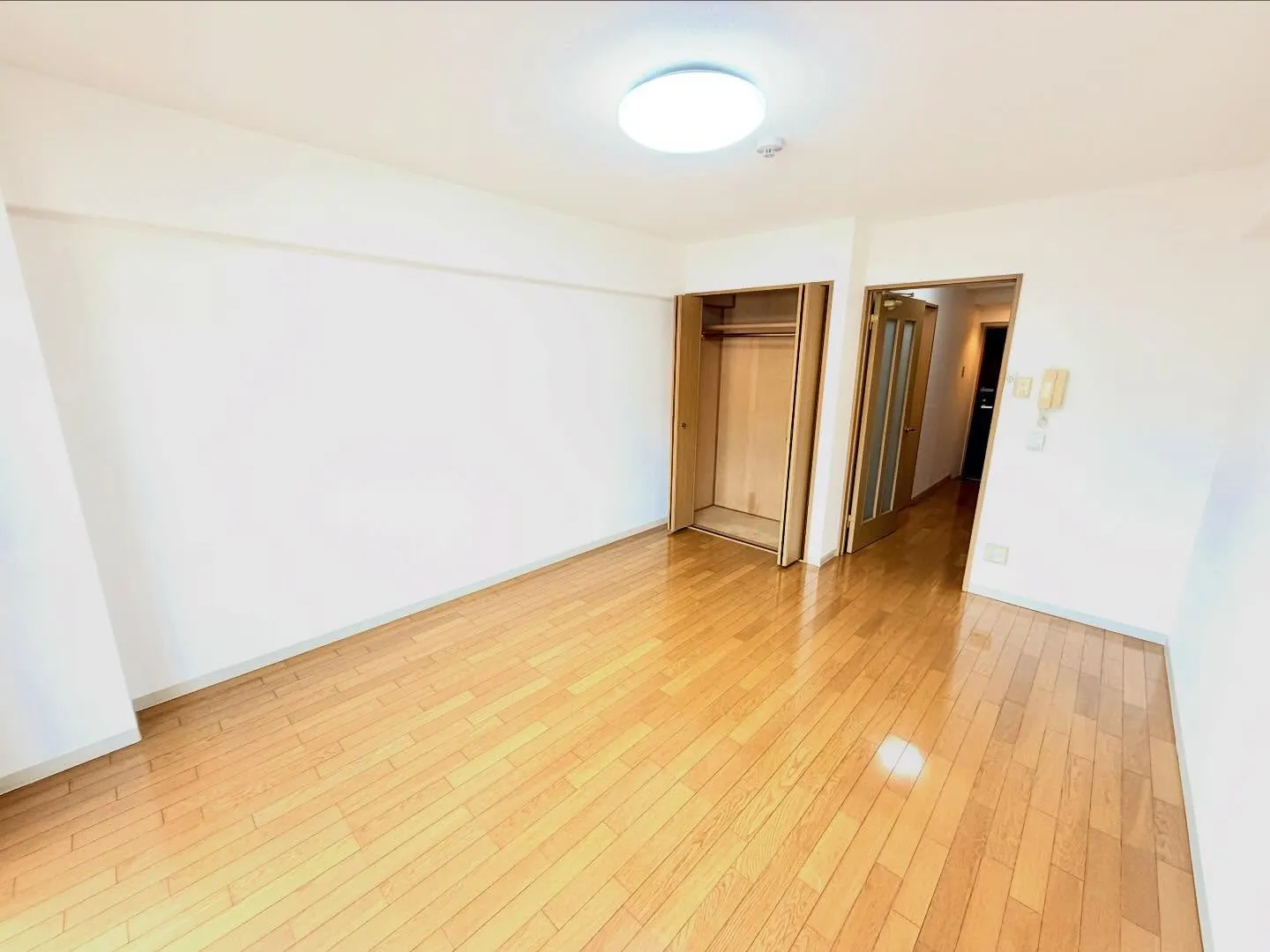 【伊川谷駅 徒歩5分】家賃5.7万円で✨落ち着く1K賃貸　大...